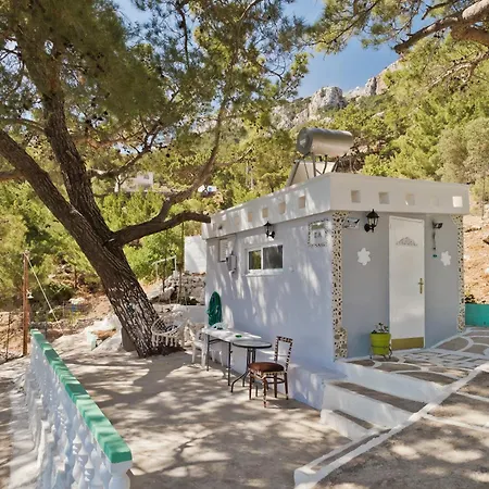 The Pine View Mertonas * Kyra Panagia